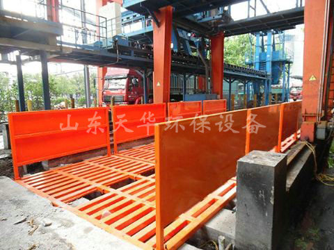 點擊查看詳細(xì)信息<br>標(biāo)題：濟寧唐口煤礦4X12米煤礦專用洗車機 閱讀次數(shù)：2179