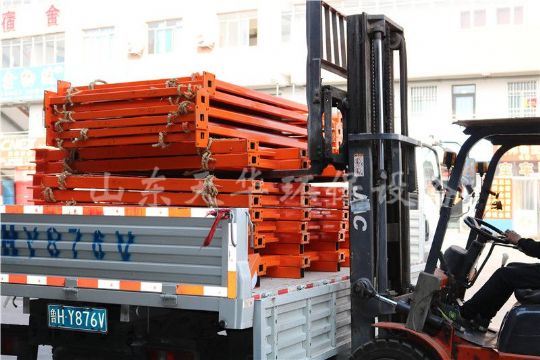 點擊查看詳細信息<br>標題：發貨現場 閱讀次數：1862